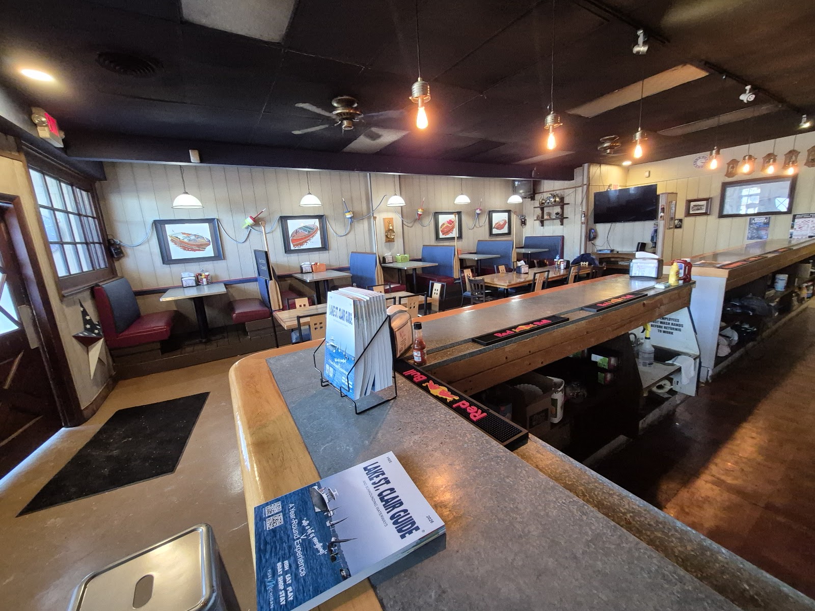 CJ Brown's Boatyard Grill — photo