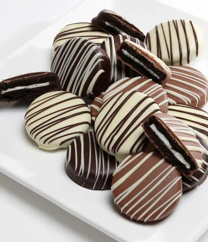 Londy’s Sweet Chocolate Covered Baking — photo