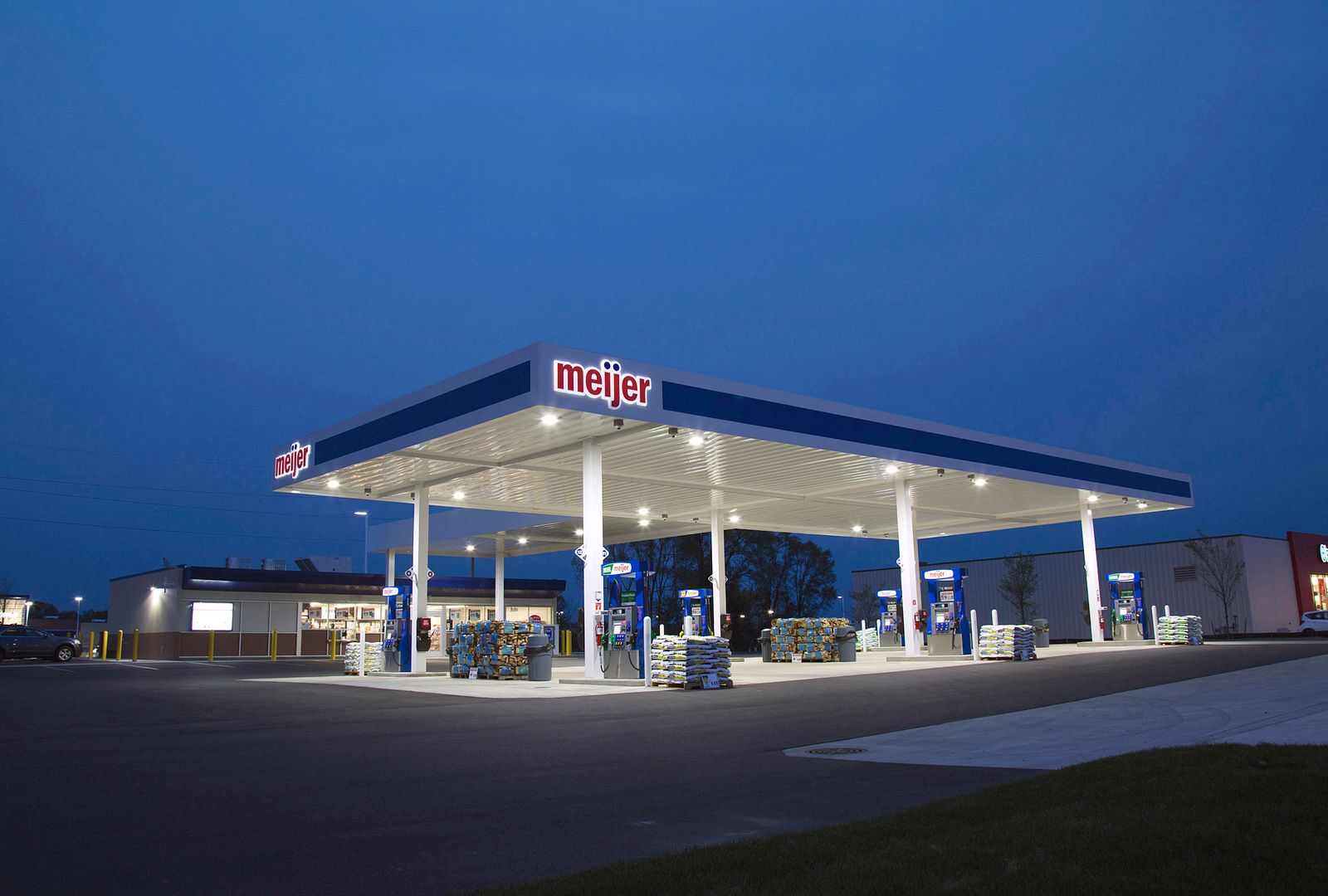 Meijer Express Gas Station in Chesterfield