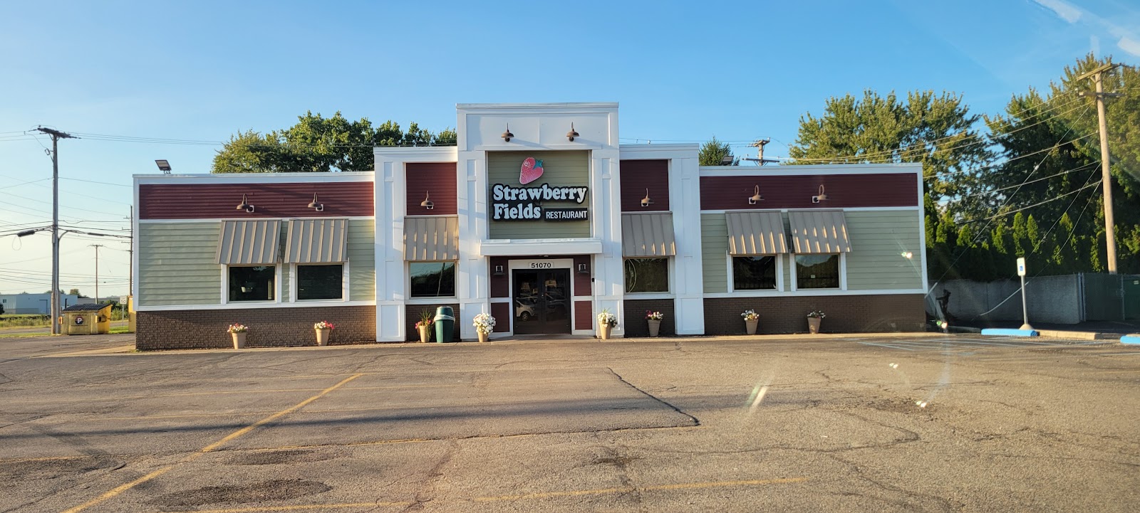 Strawberry Fields Restaurant — photo